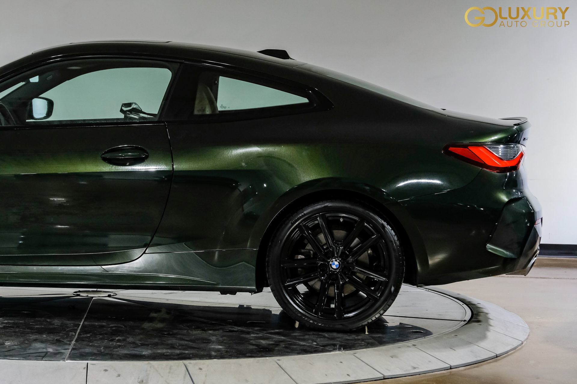 Used 2024 BMW 430i xDrive Coupe w/ M Sport Package AWD/4WD image 14