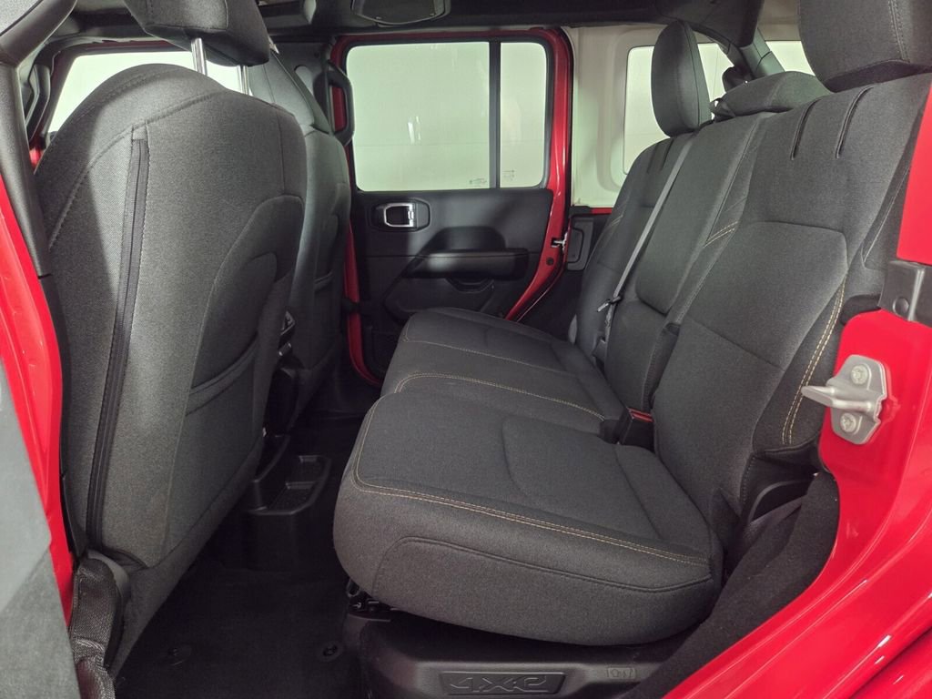 Certified 2025 Jeep Wrangler Sahara image 27