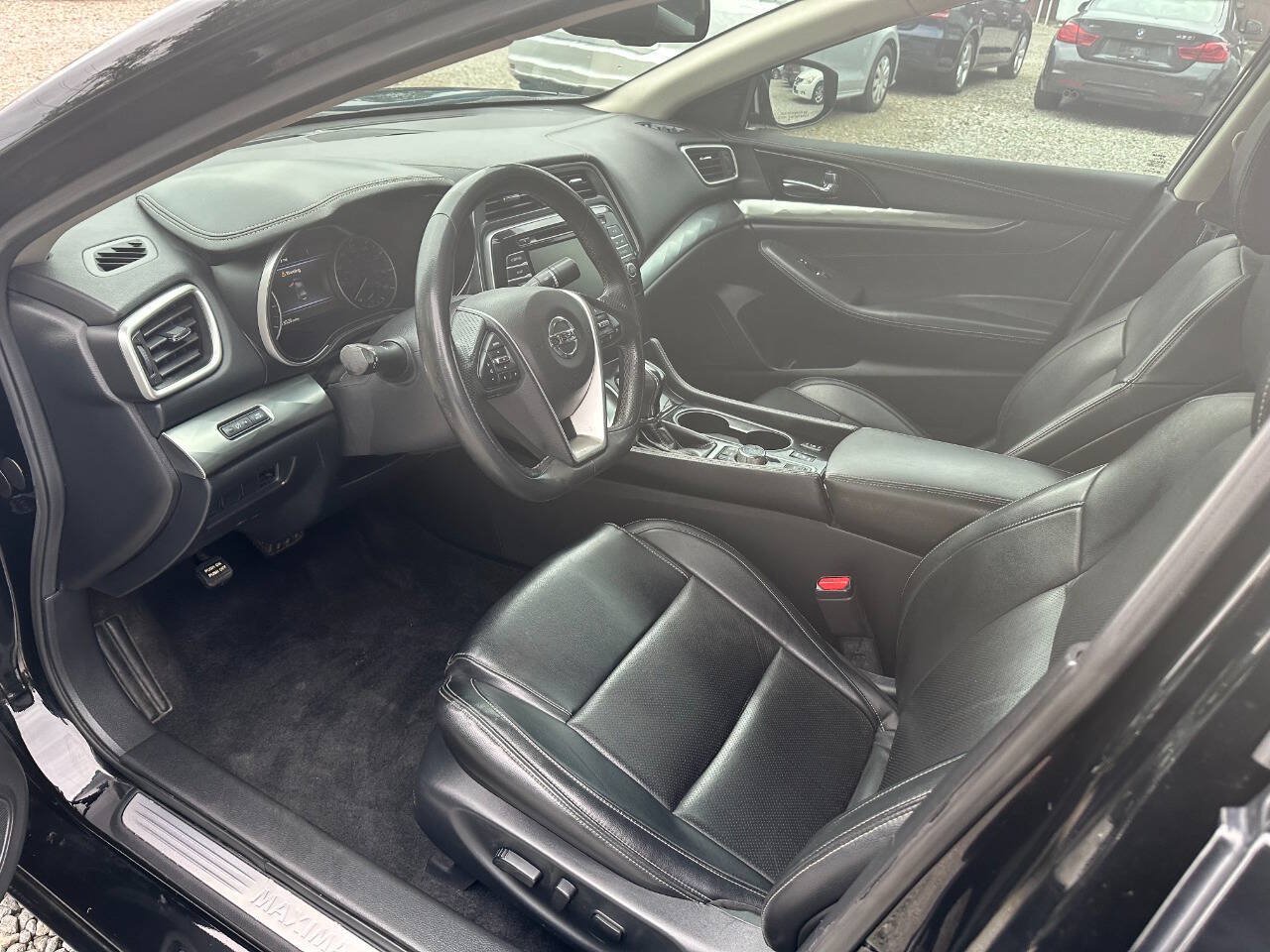 Used 2021 Nissan Maxima 3.5 SV w/ Floor Mat Group FWD image 11