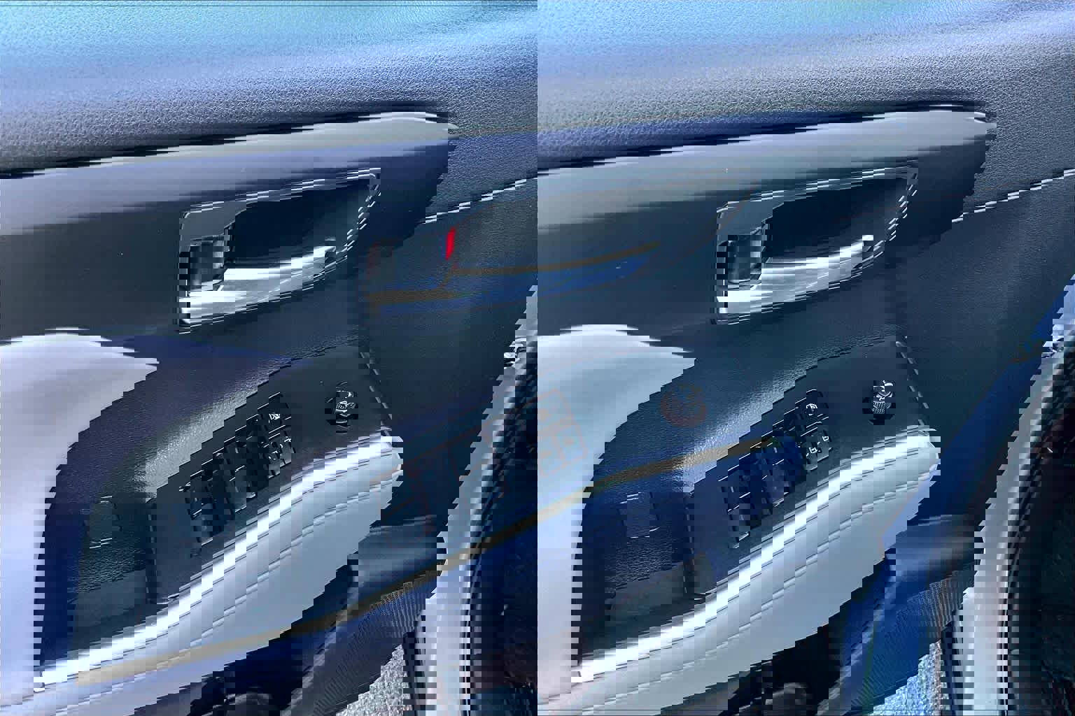 Used 2023 Toyota Highlander XLE image 32