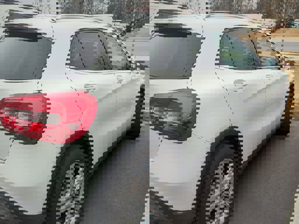 Used 2018 Mercedes-Benz GLA 250 4MATIC image 3