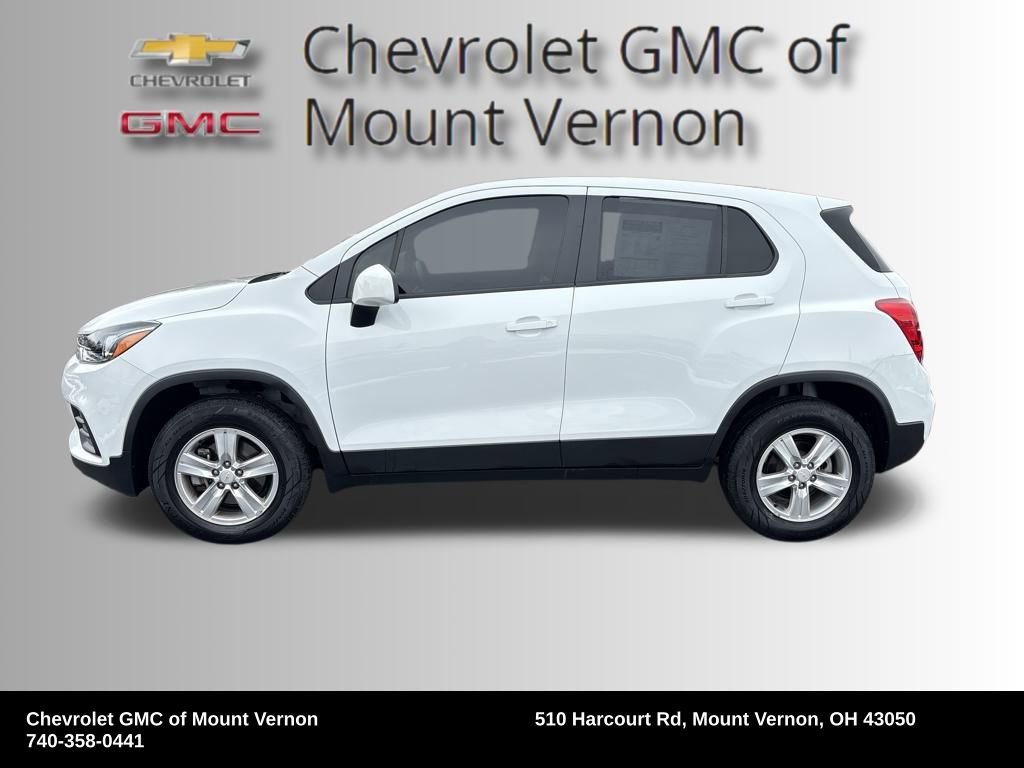 Used 2022 Chevrolet Trax LS w/ Tint and Cruise Package image 2