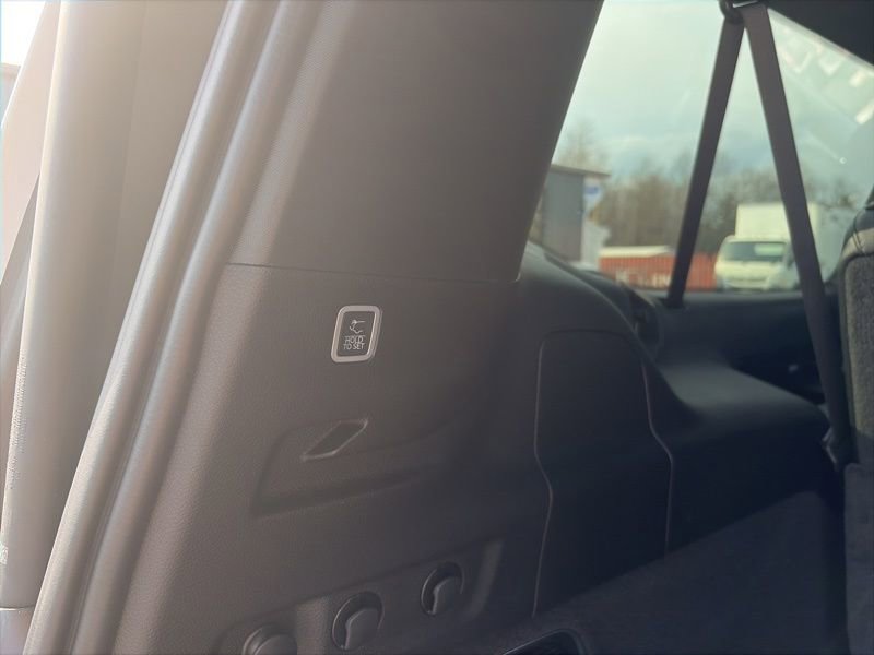 New 2026 Jeep Grand Wagoneer L Summit w/ Premium Group III image 8