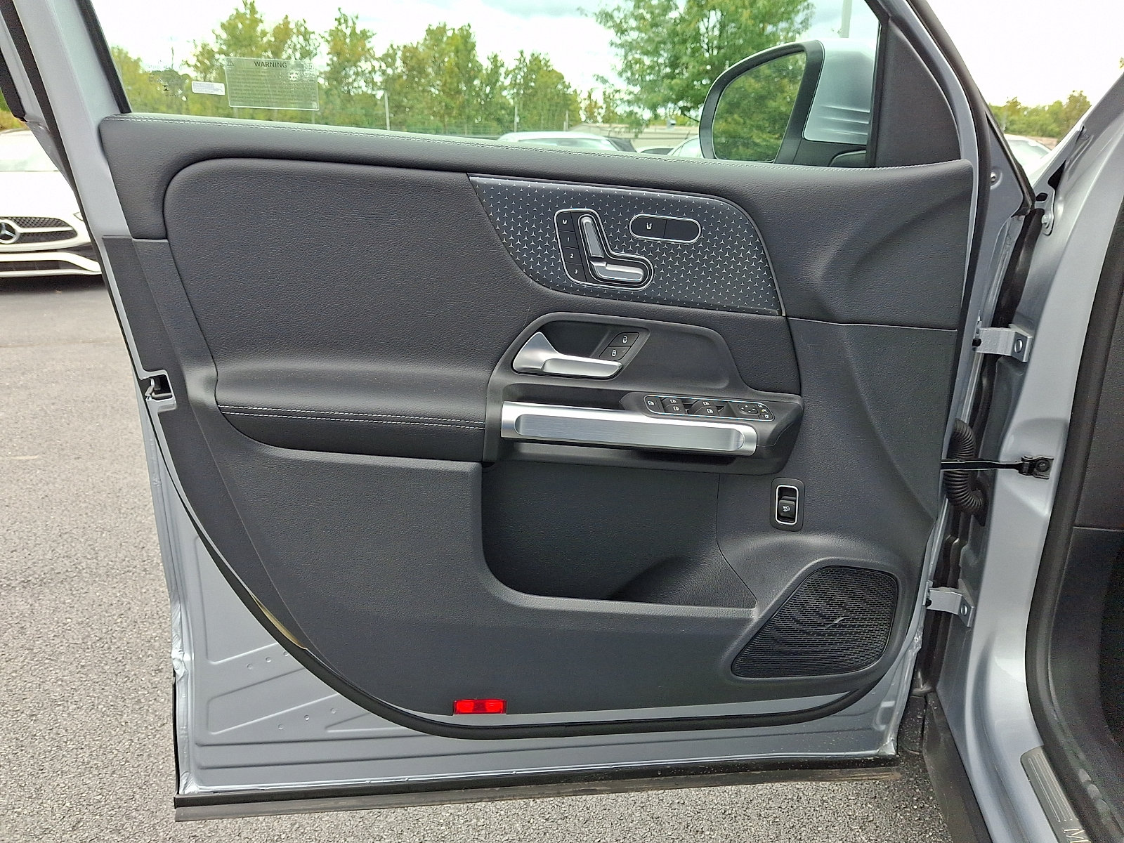 New 2026 Mercedes-Benz GLB 250 4MATIC image 11