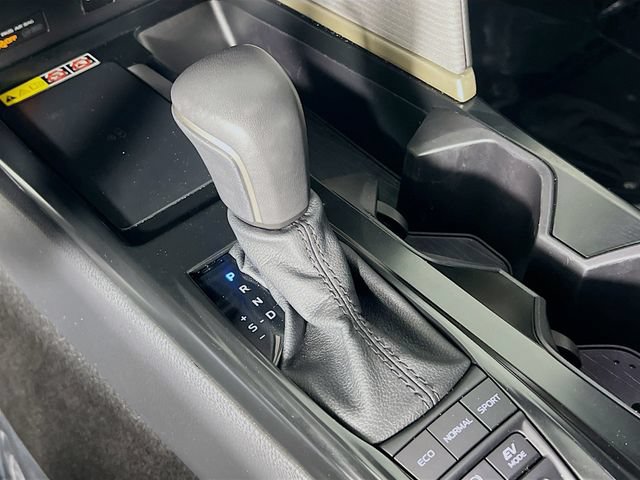 Used 2025 Toyota Camry SE FWD image 24