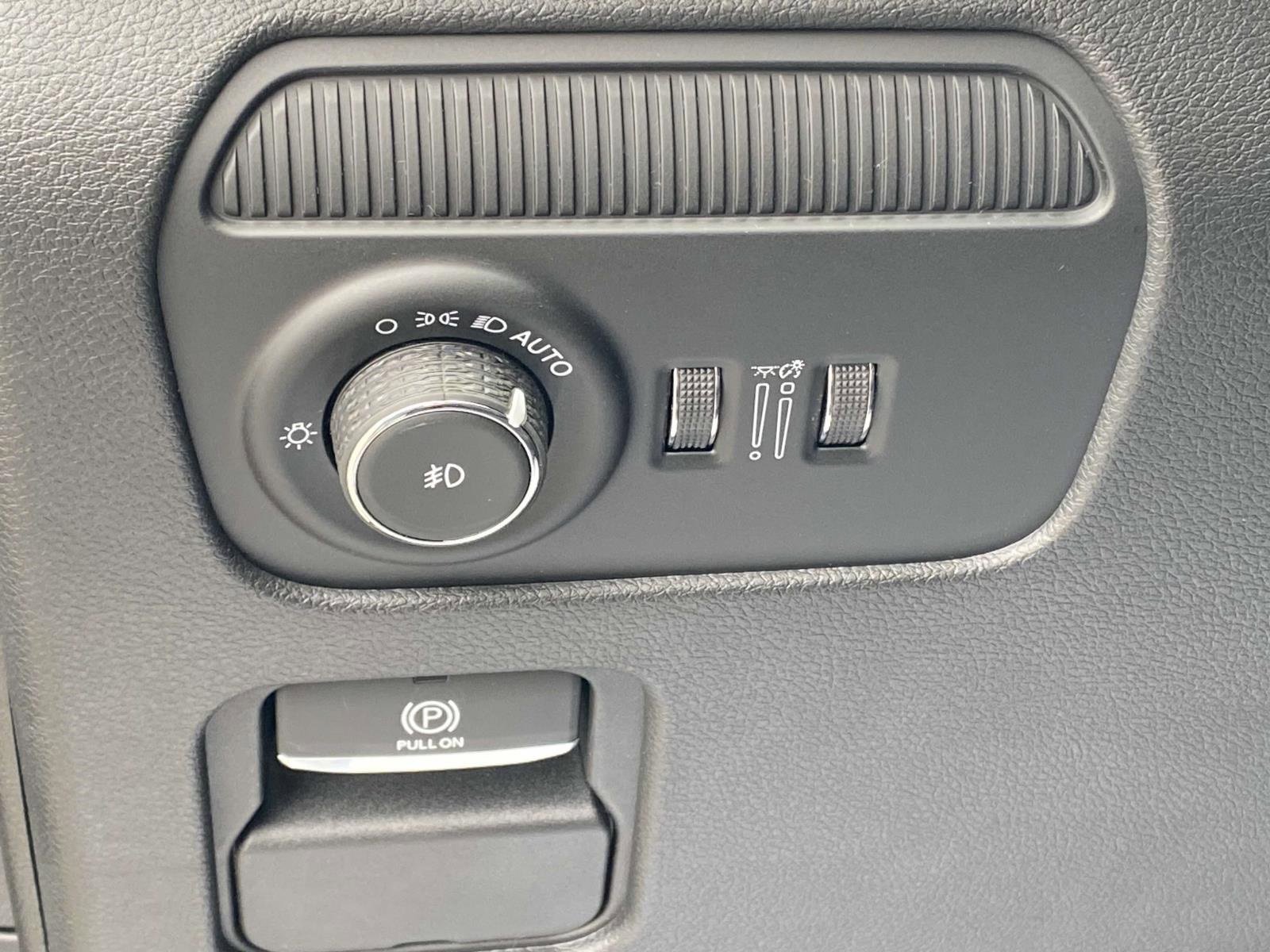 New 2025 Jeep Wagoneer L Series II w/ Convenience Group I image 18
