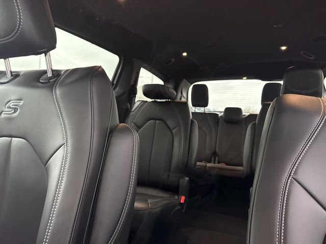 New 2026 Chrysler Pacifica Select w/ S Appearance Package image 32