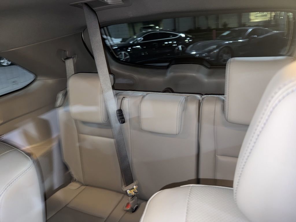 Used 2016 Toyota Highlander Limited w/ Driver Technology Package image 18