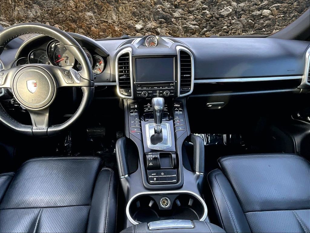 Used 2014 Porsche Cayenne Base image 13