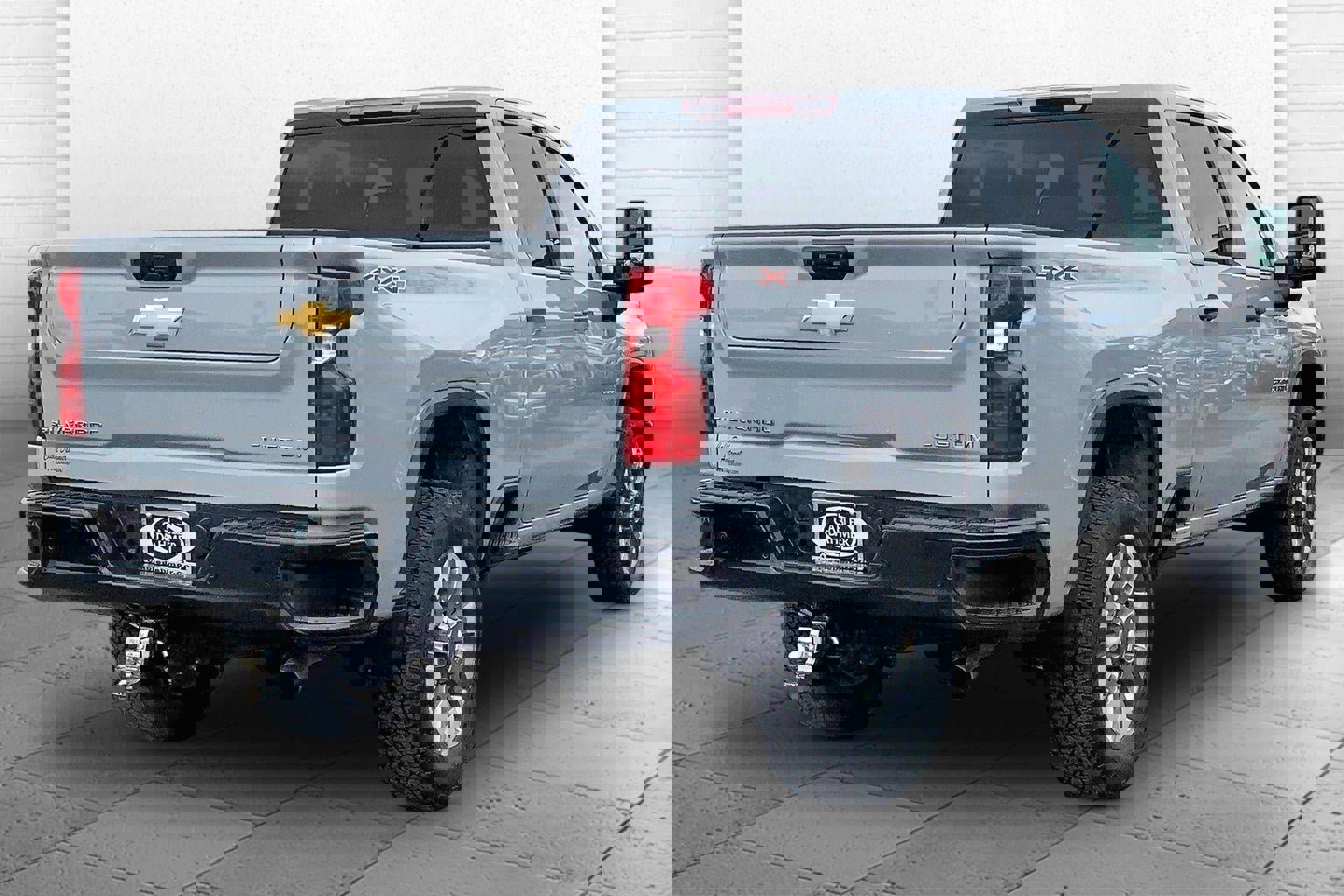 Used 2025 Chevrolet Silverado 2500 Custom w/ Custom Value Package image 12