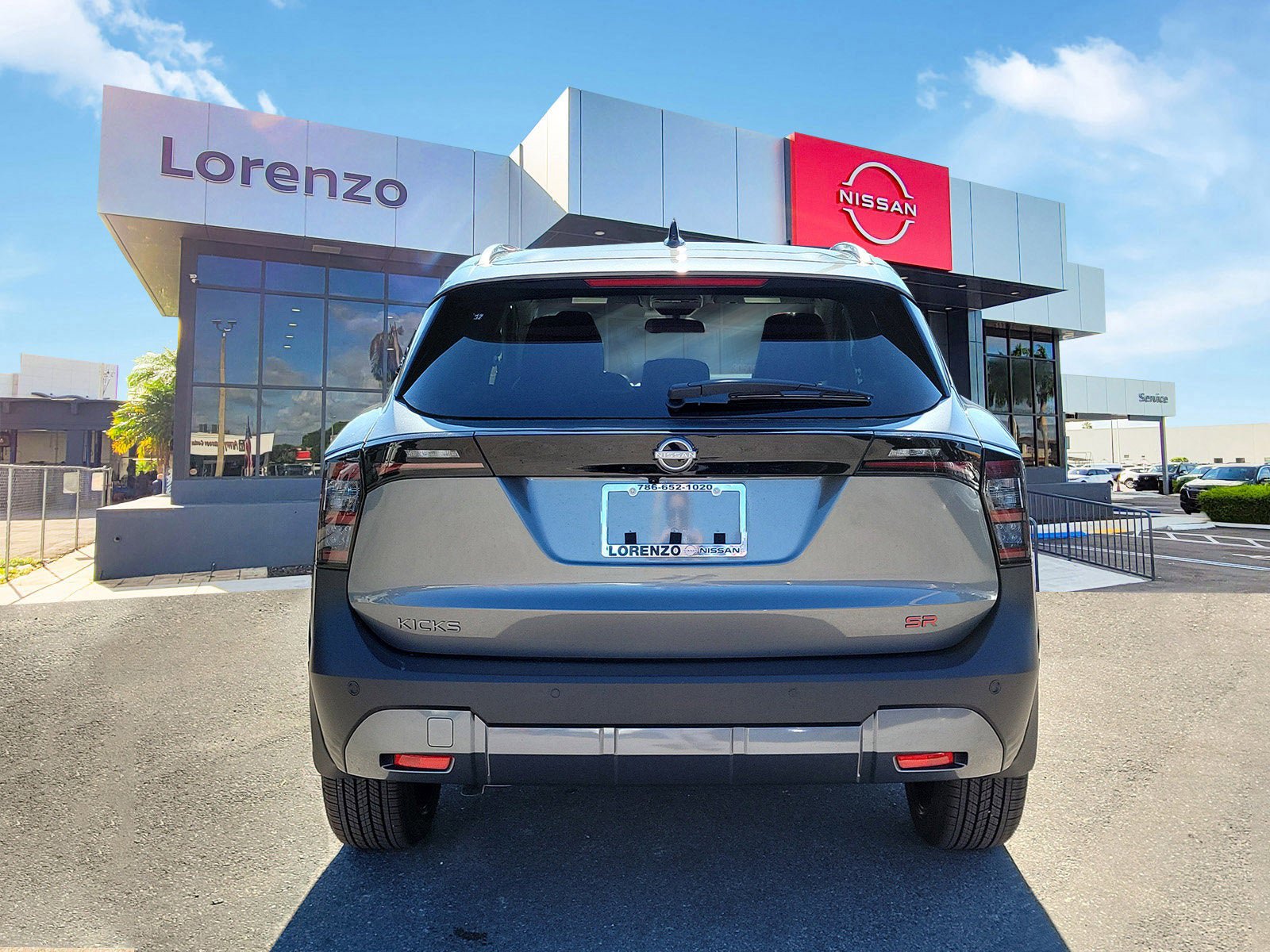 New 2026 Nissan Kicks SR FWD image 5