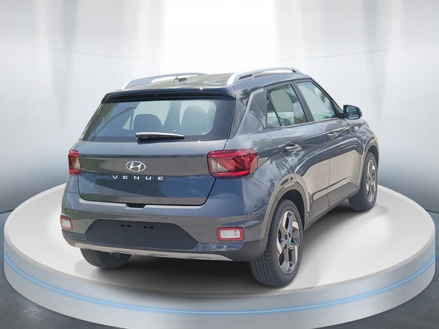 New 2026 Hyundai Venue SEL FWD image 4
