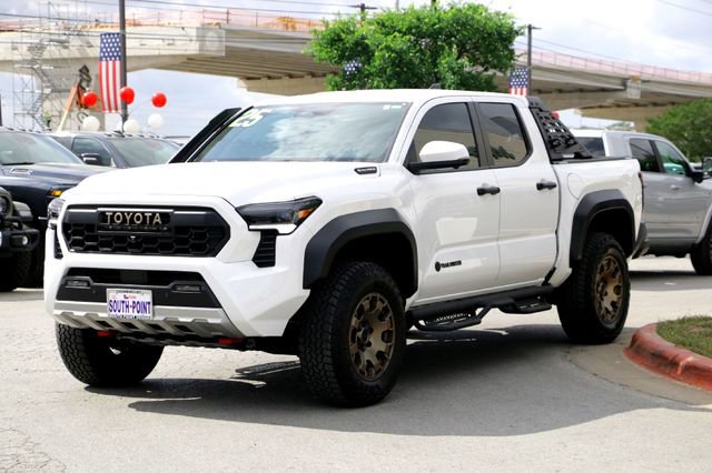 Used 2025 Toyota Tacoma 4x4 Double Cab Hybrid image 7