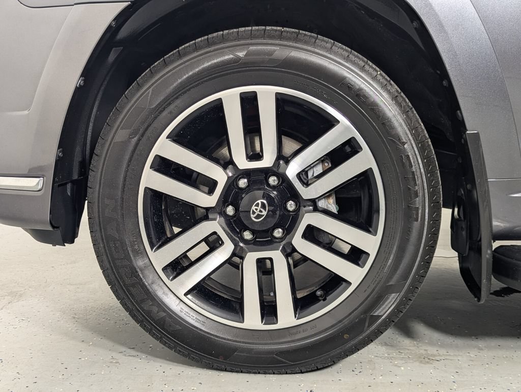 Used 2023 Toyota 4Runner Limited RWD image 9