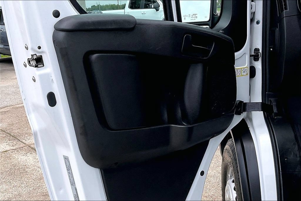 Used 2025 RAM ProMaster 2500 w/ Convenience Group FWD image 15
