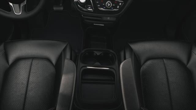 New 2027 Chrysler Pacifica Select AWD/4WD image 4