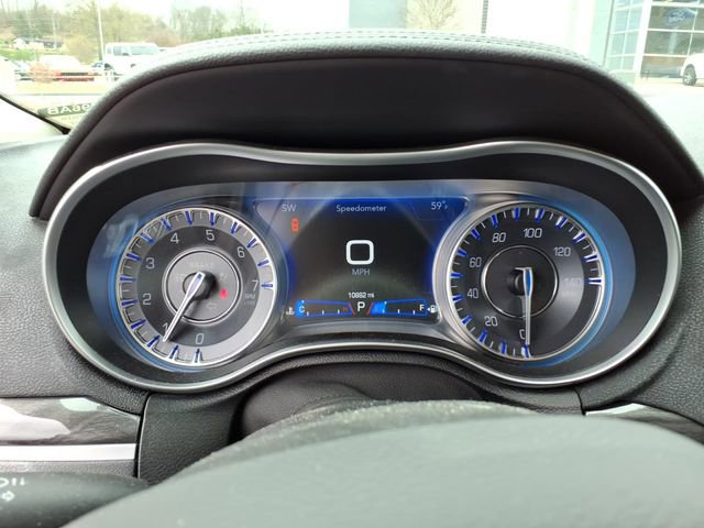 Used 2021 Chrysler 300 Touring L image 20