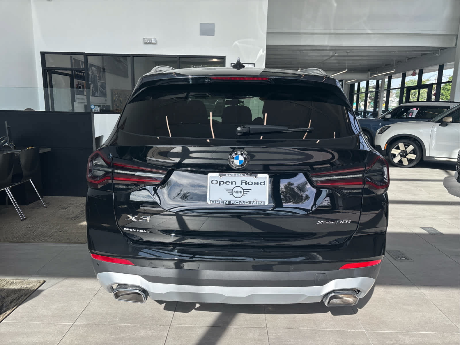 Used 2023 BMW X3 xDrive30i w/ Premium Package w/ZPA AWD/4WD image 6