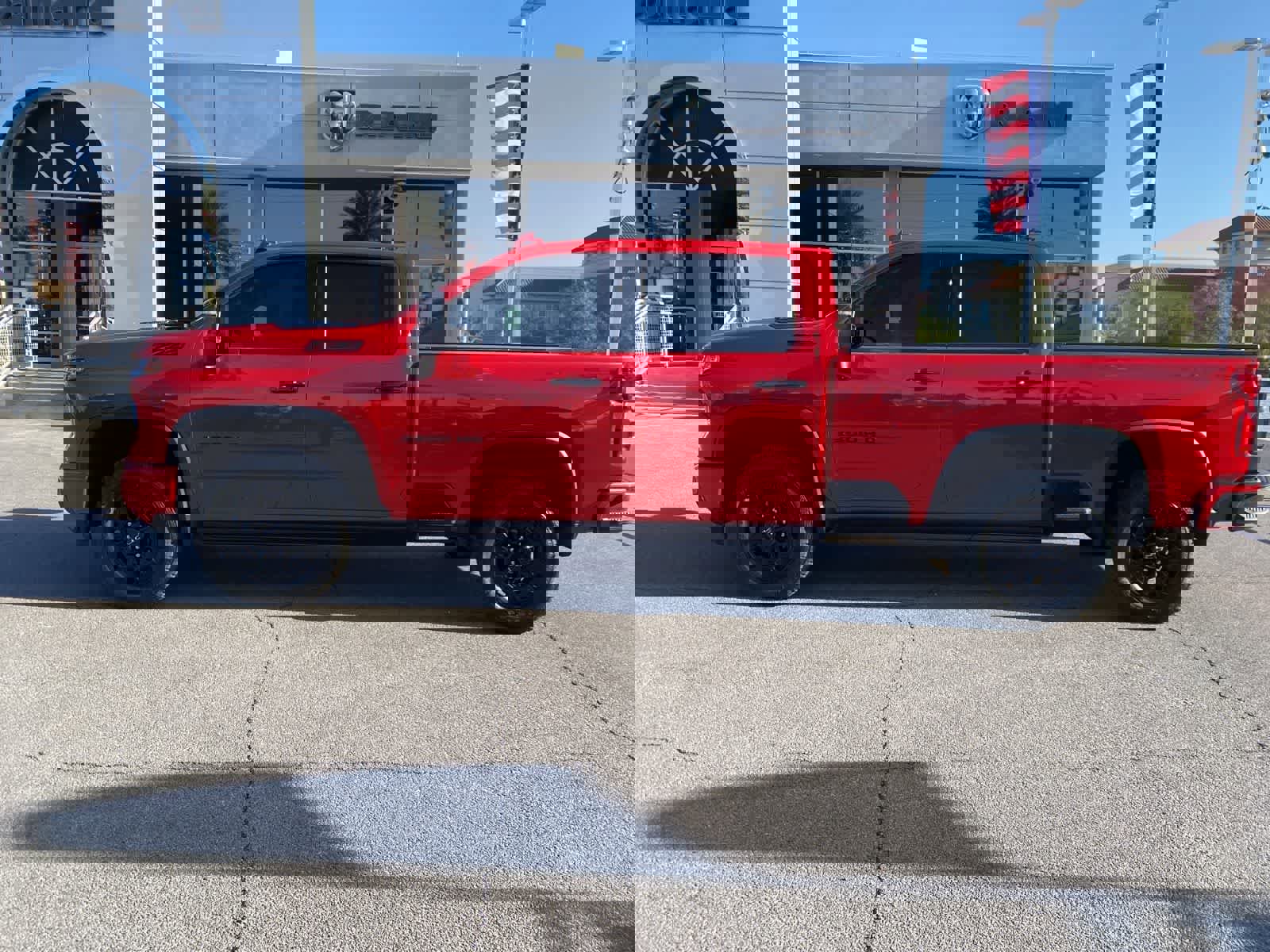 Used 2024 Chevrolet Silverado 3500 LTZ w/ LTZ Plus Package AWD/4WD image 9