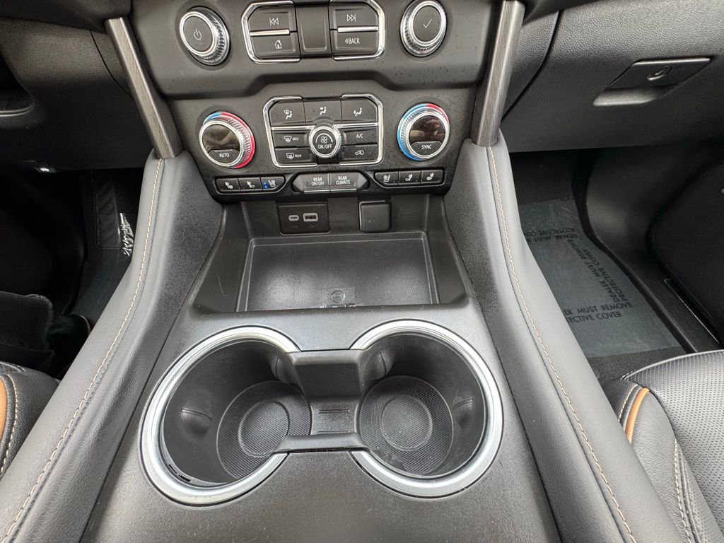 Used 2024 GMC Yukon AT4 w/ Technology Package AWD/4WD image 26