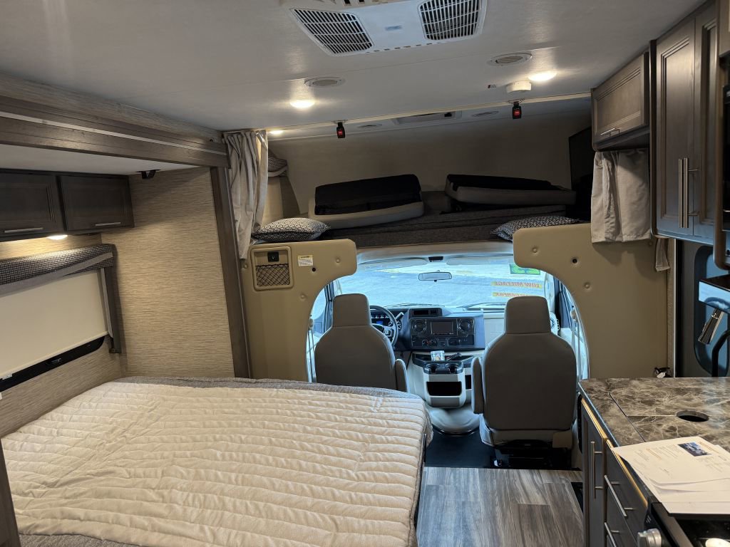 Used 2023 Ford E-450 and Econoline 450 Super Duty w/ Motorhome Prep Package image 73