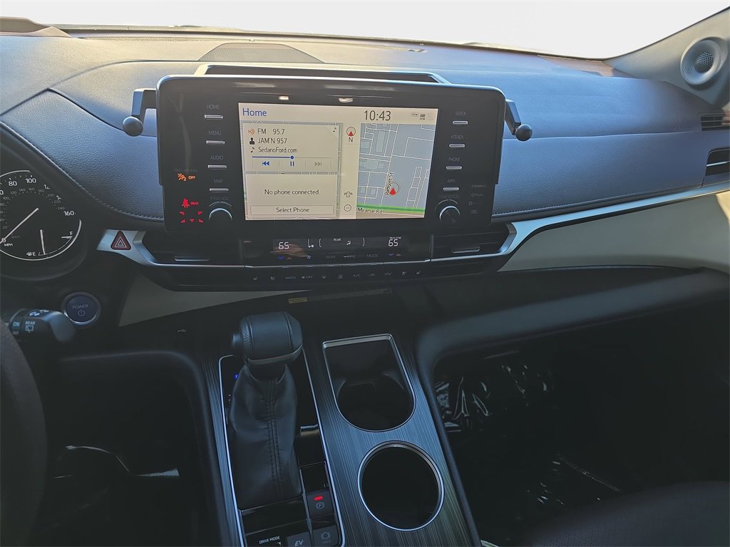 Used 2022 Toyota Sienna Platinum image 25