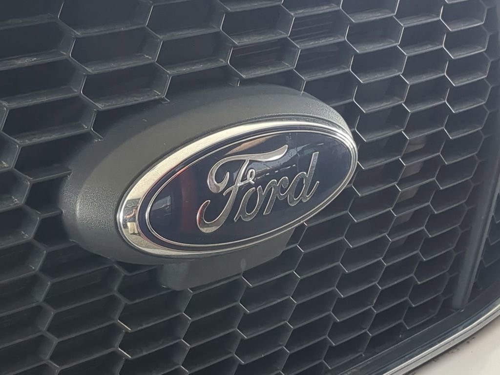 Used 2024 Ford Transit 350 XLT image 32