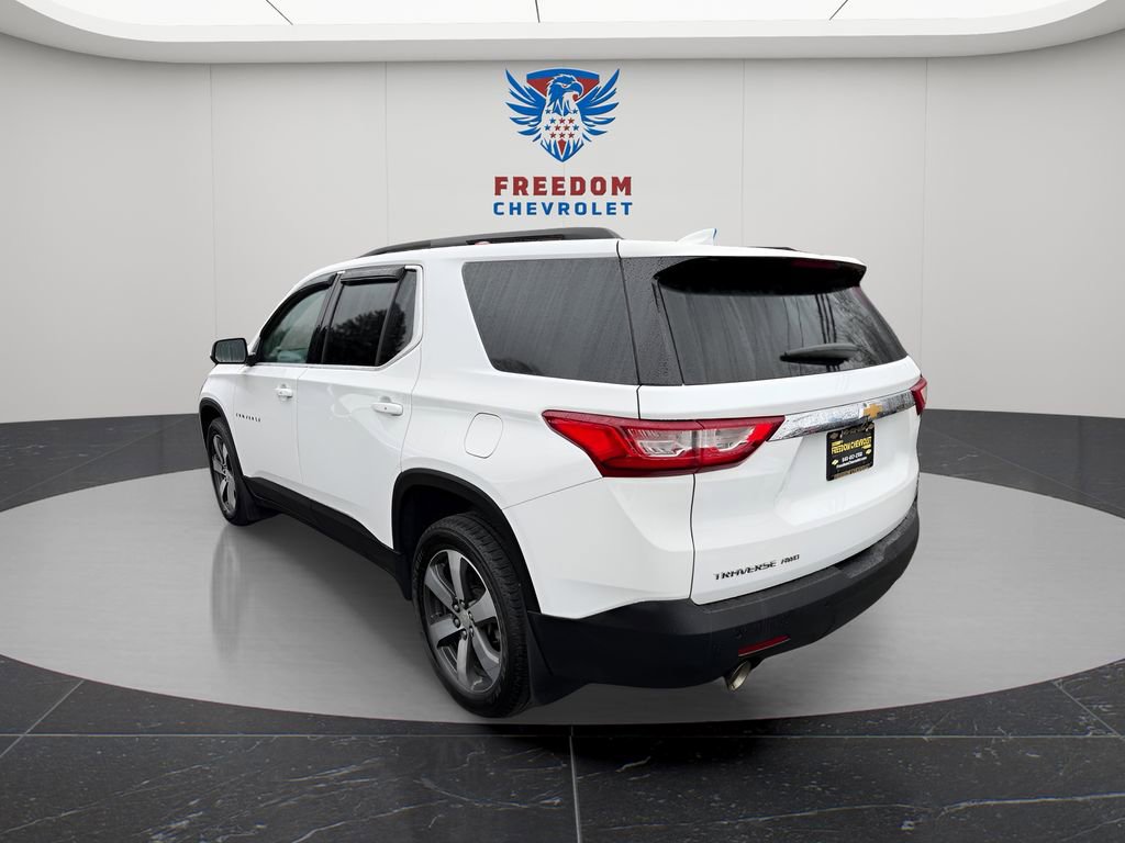 Used 2021 Chevrolet Traverse LT w/ LT Premium Package AWD/4WD image 4