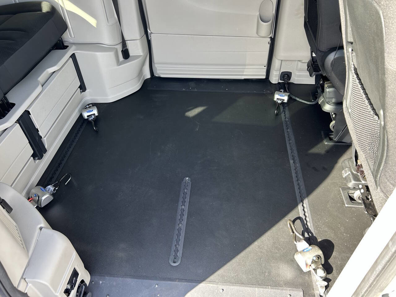 Used 2018 Dodge Grand Caravan SE w/ Power Convenience Group I image 6