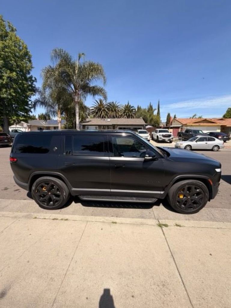 Used 2023 Rivian R1S Adventure AWD/4WD image 2