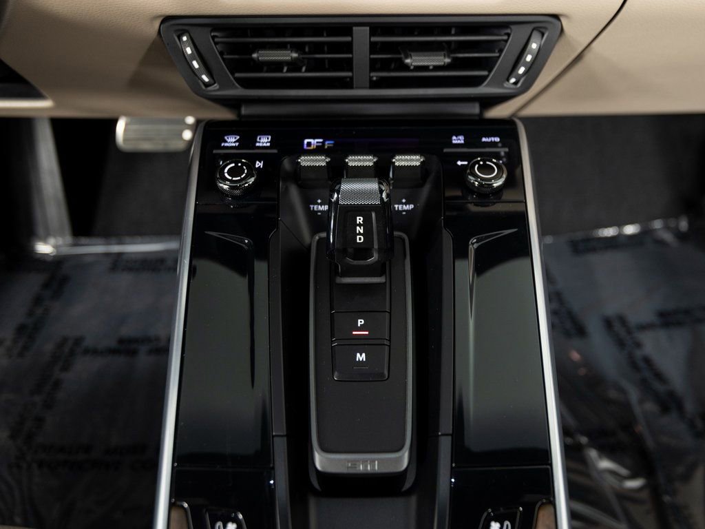 Certified 2025 Porsche 911 Carrera image 40