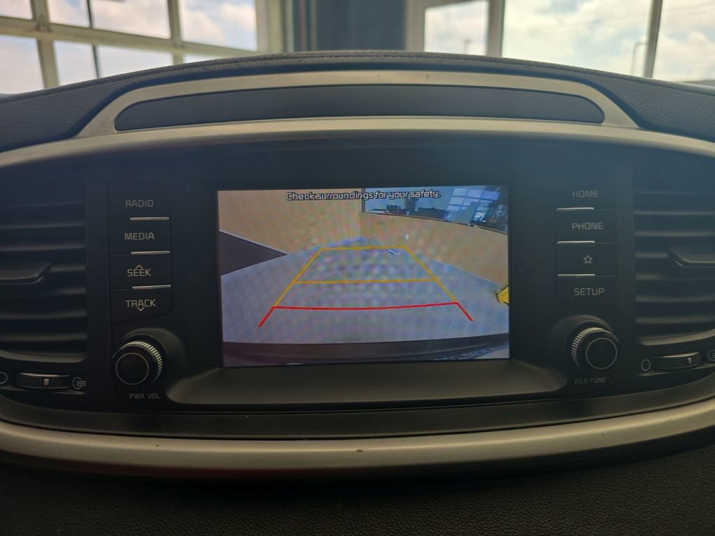 Used 2019 Kia Sorento LX image 25