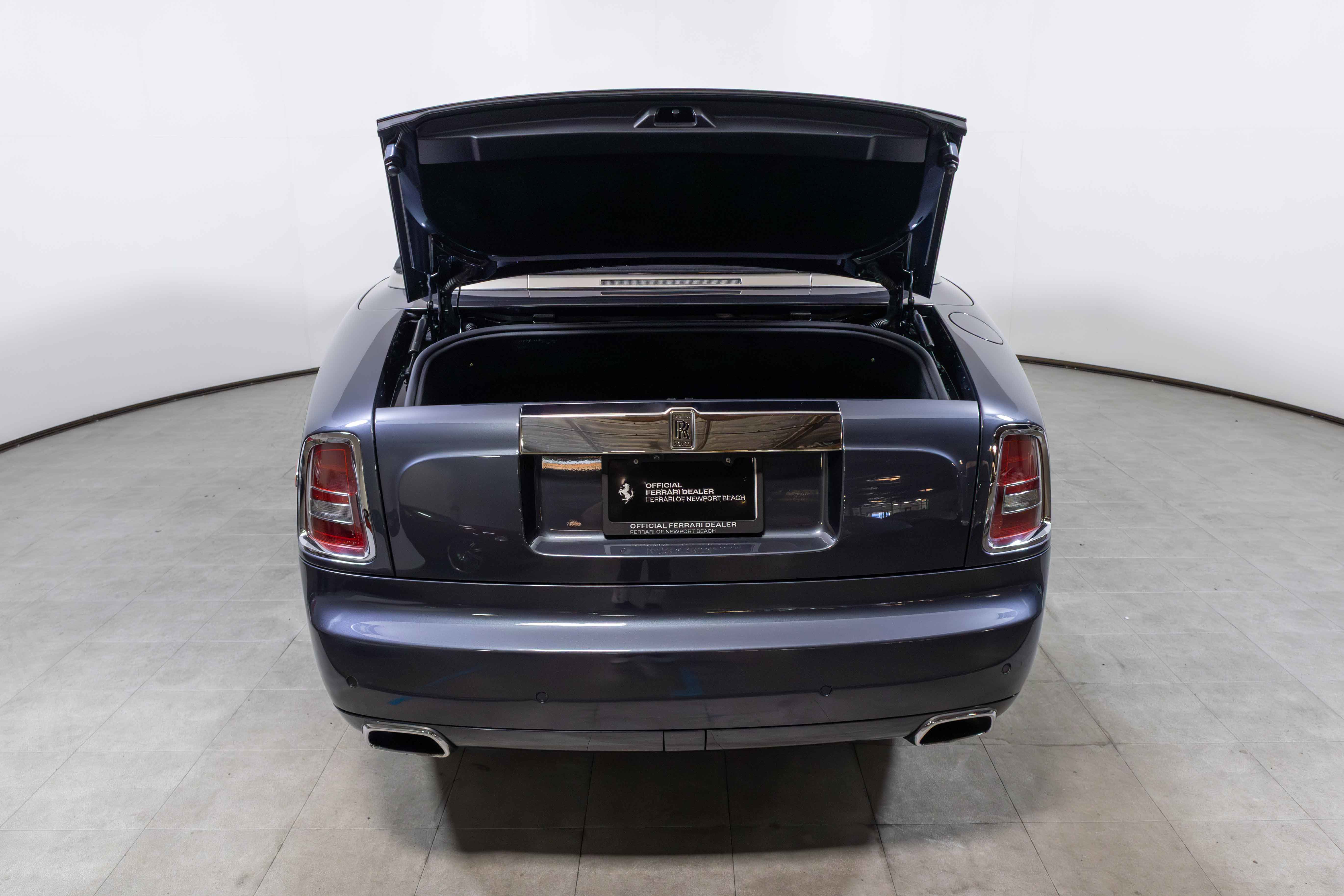 Used 2013 Rolls-Royce Phantom Drophead Coupe image 16