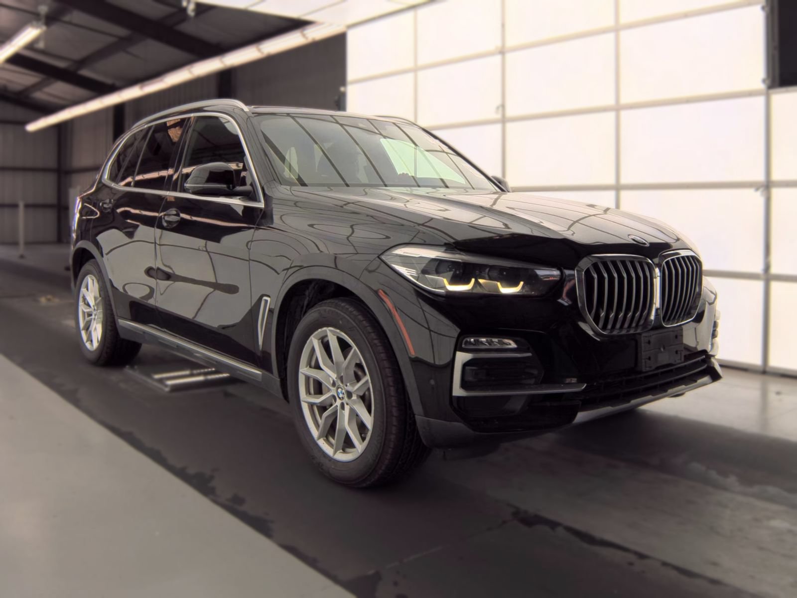 Used 2020 BMW X5 sDrive40i w/ Parking Assistance Package RWD video 2