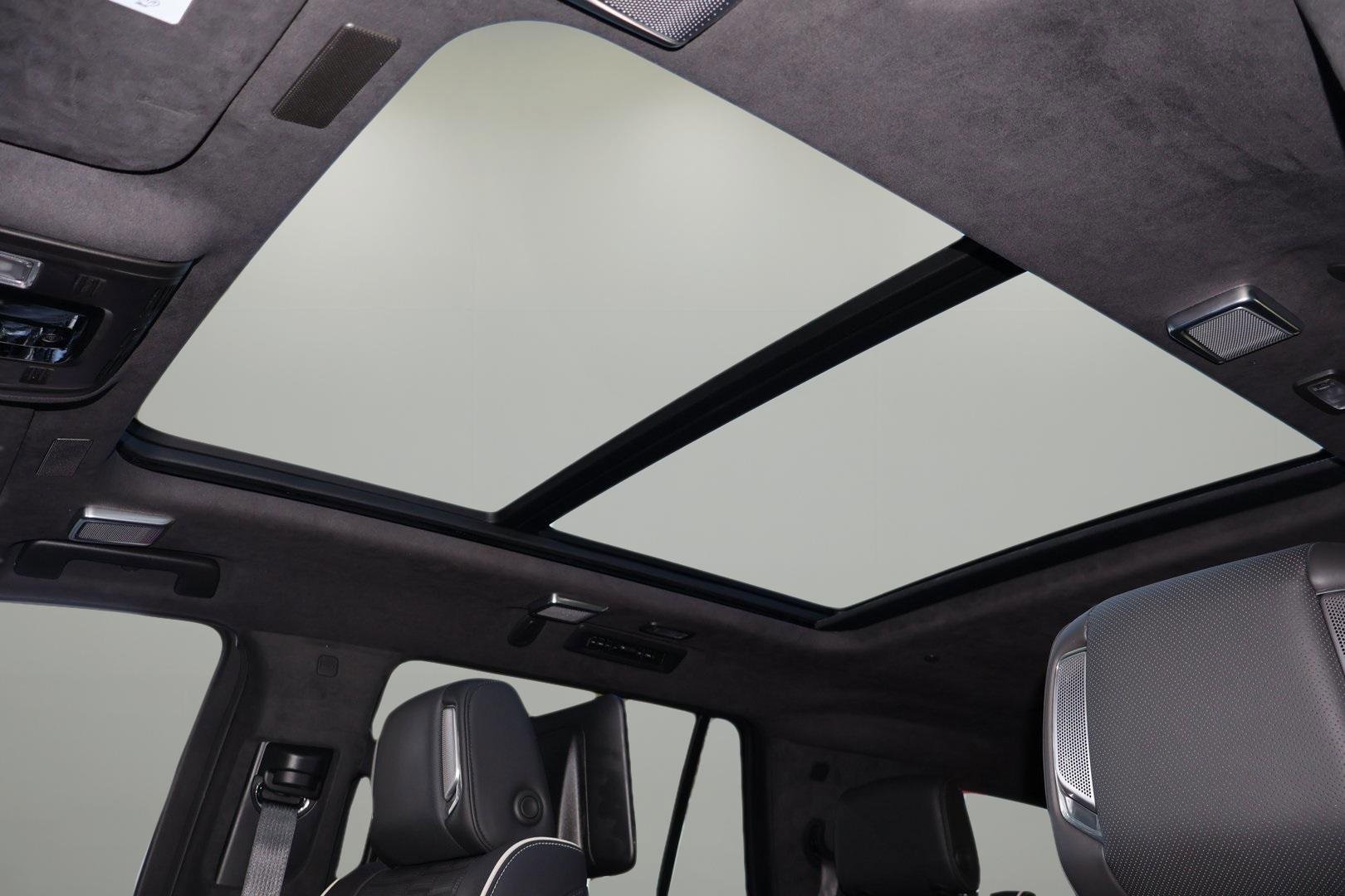 Used 2025 Cadillac Escalade Sport Platinum w/ LPO, ONYX Package image 30