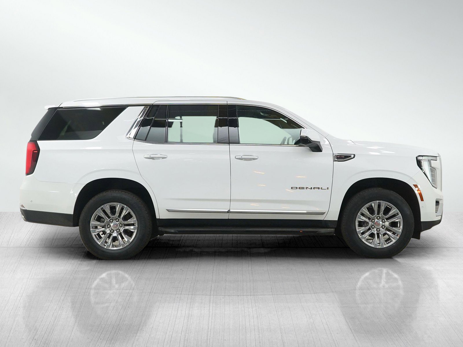 Used 2025 GMC Yukon Denali image 6
