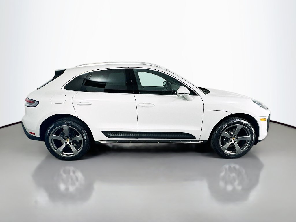 Certified 2026 Porsche Macan Turbo AWD/4WD image 8