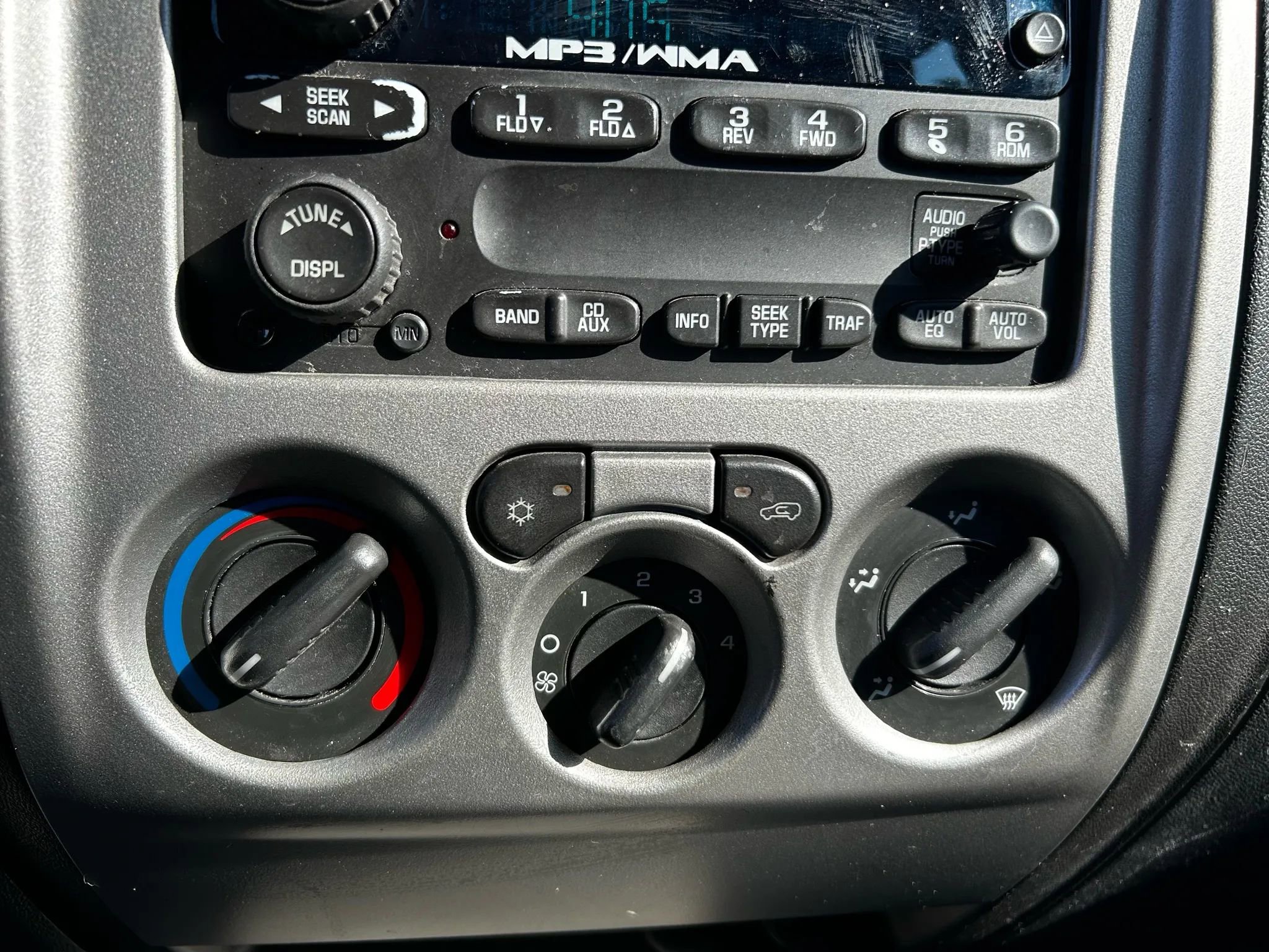 Used 2011 Chevrolet Colorado W/T w/ Power Convenience Package image 18