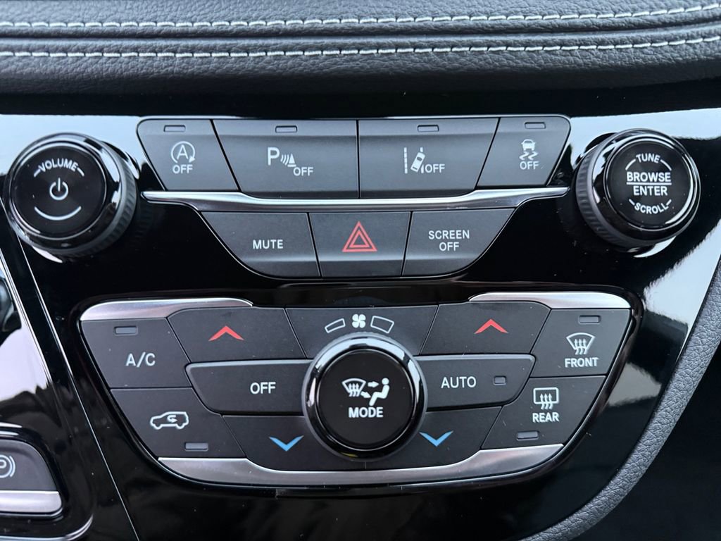 New 2026 Chrysler Pacifica Select FWD image 29