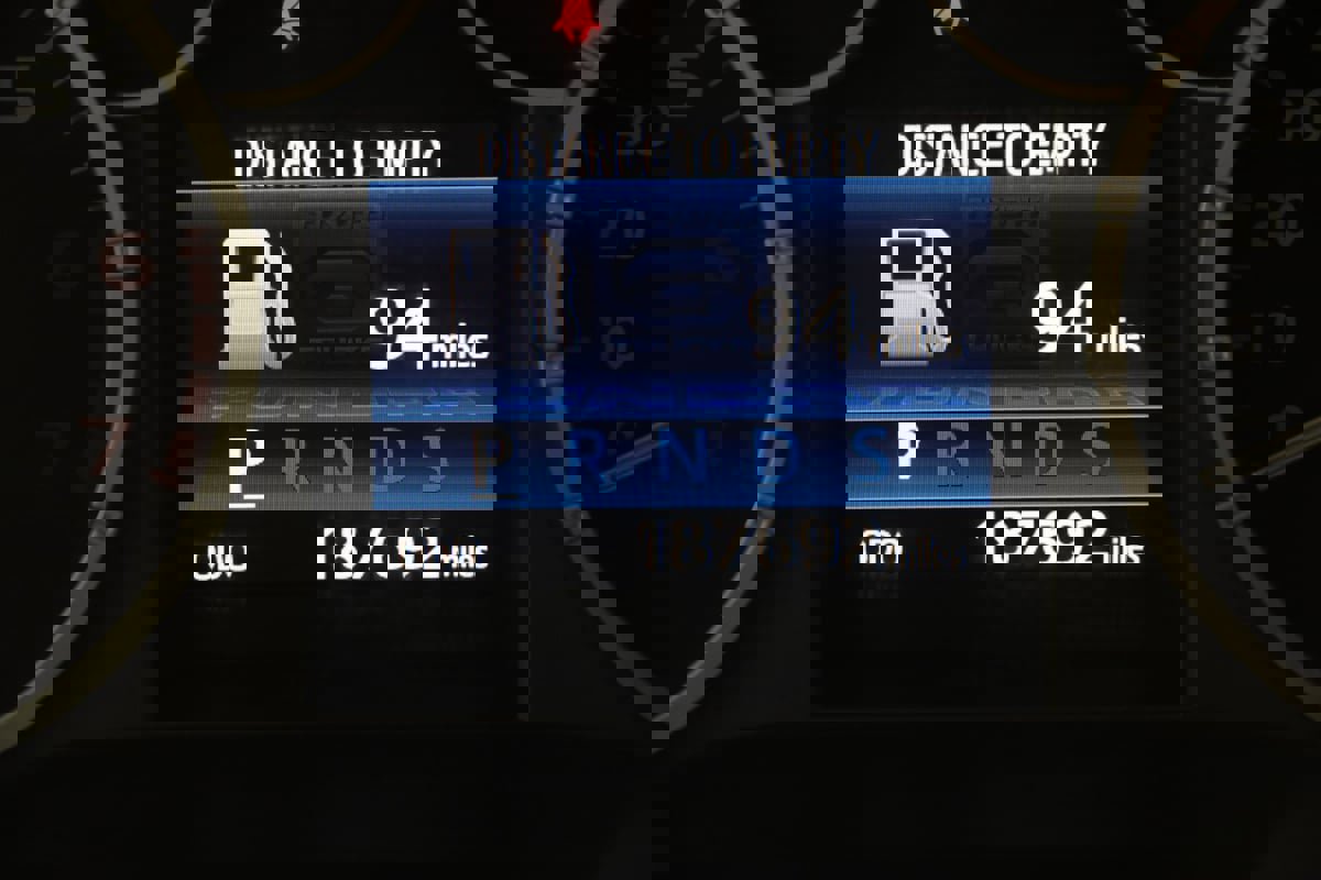 Used 2014 Toyota Tundra Limited w/ Limited Premium Package image 35