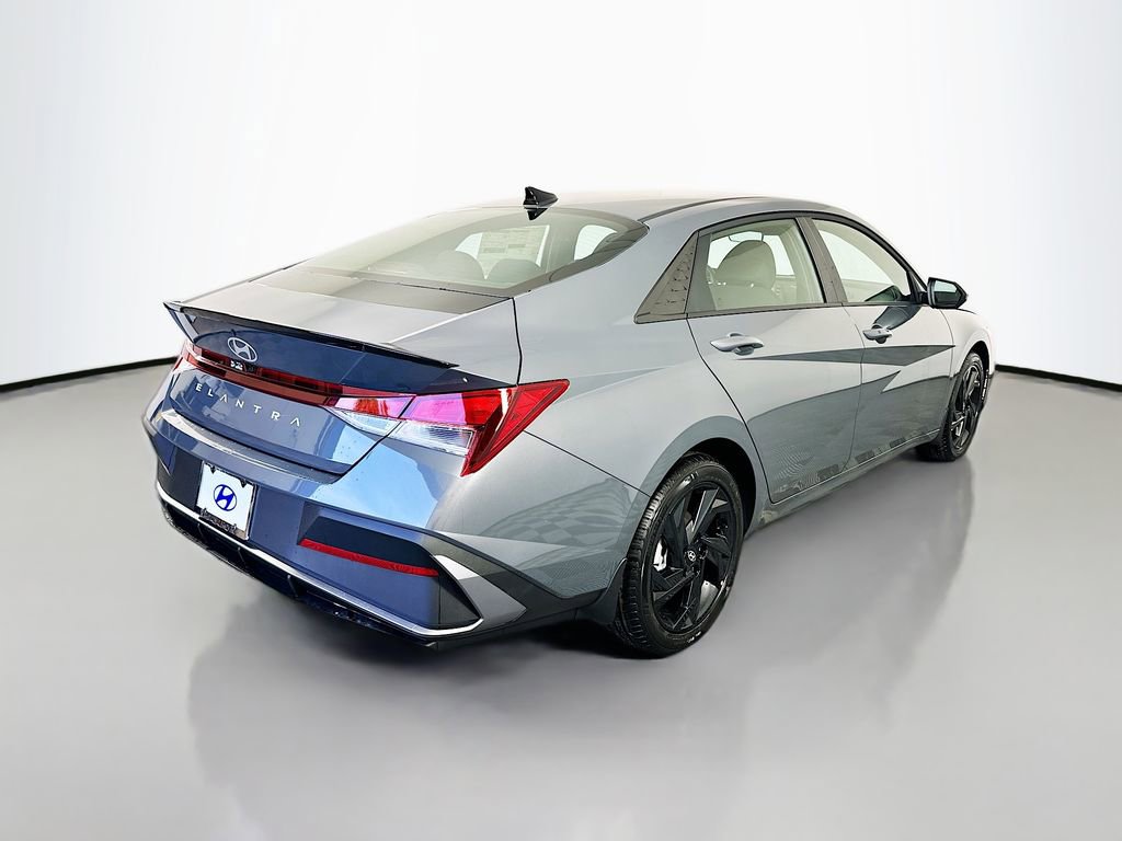 New 2026 Hyundai Elantra Sport image 5