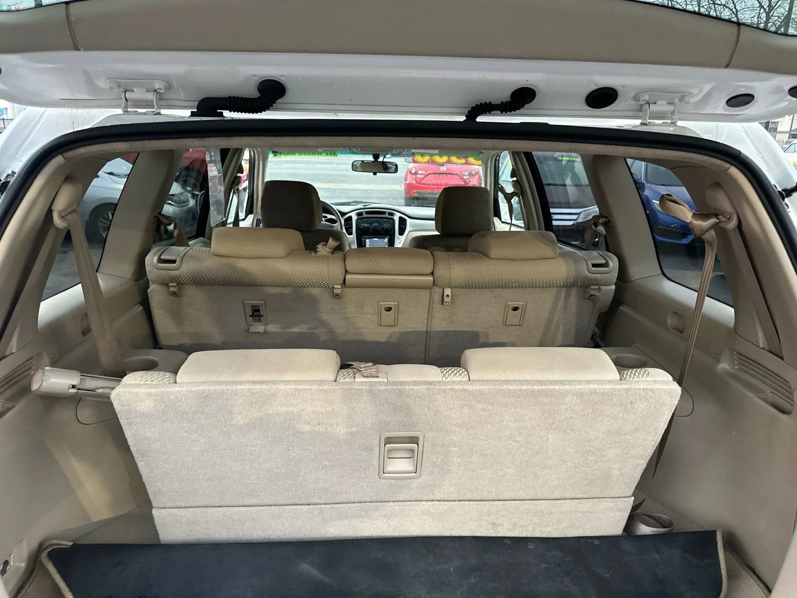 Used 2005 Toyota Highlander 4WD V6 w/ 3rd Row image 13