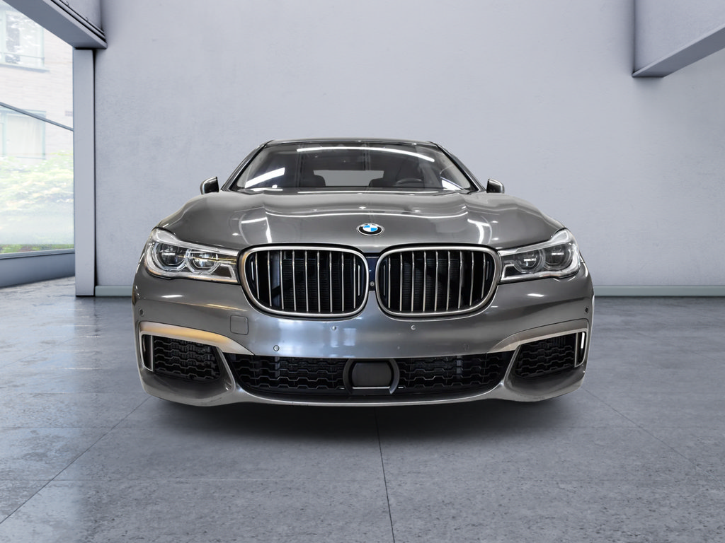 Used 2018 BMW M760i xDrive AWD/4WD image 9