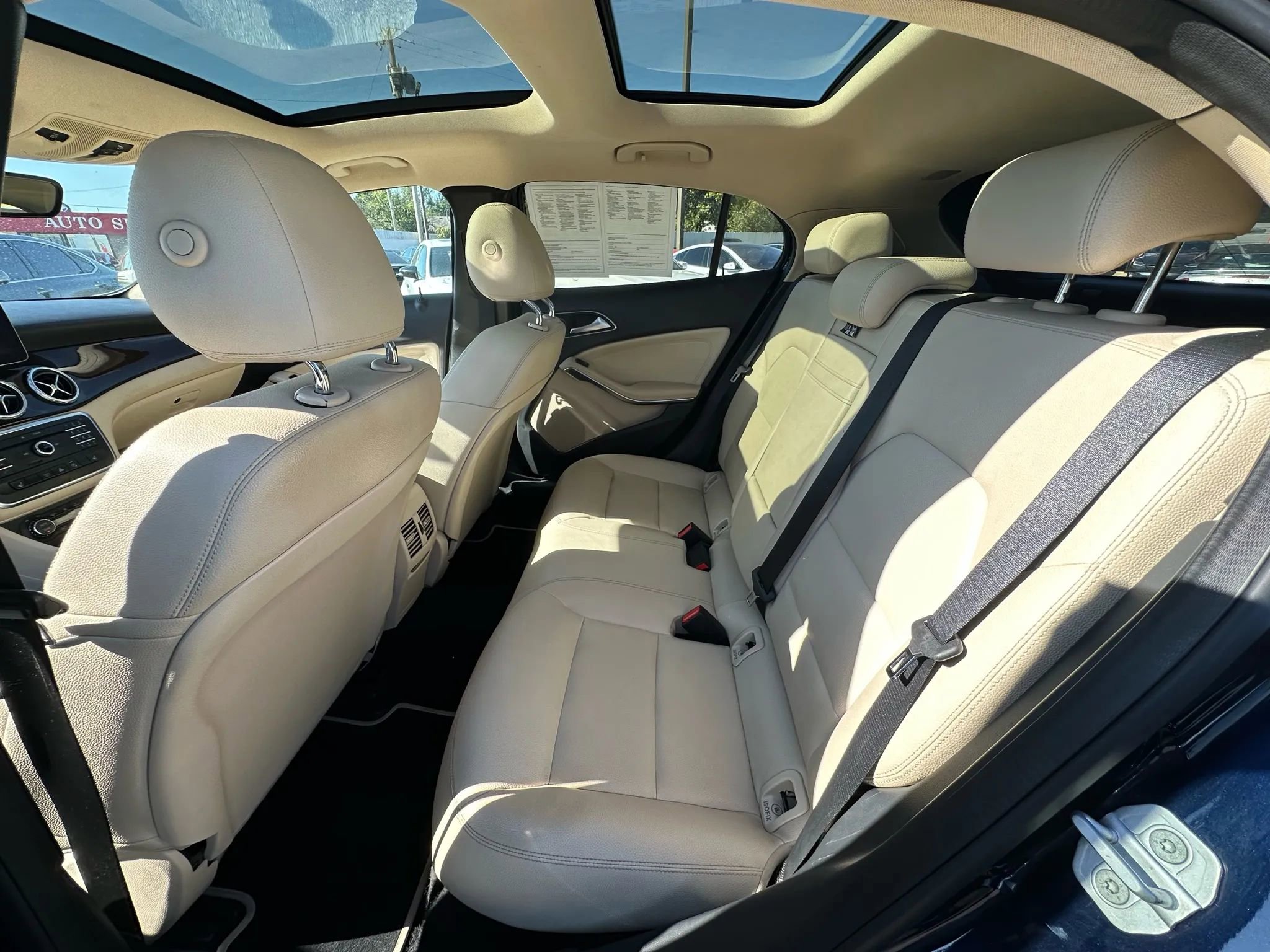 Used 2017 Mercedes-Benz GLA 250 image 16