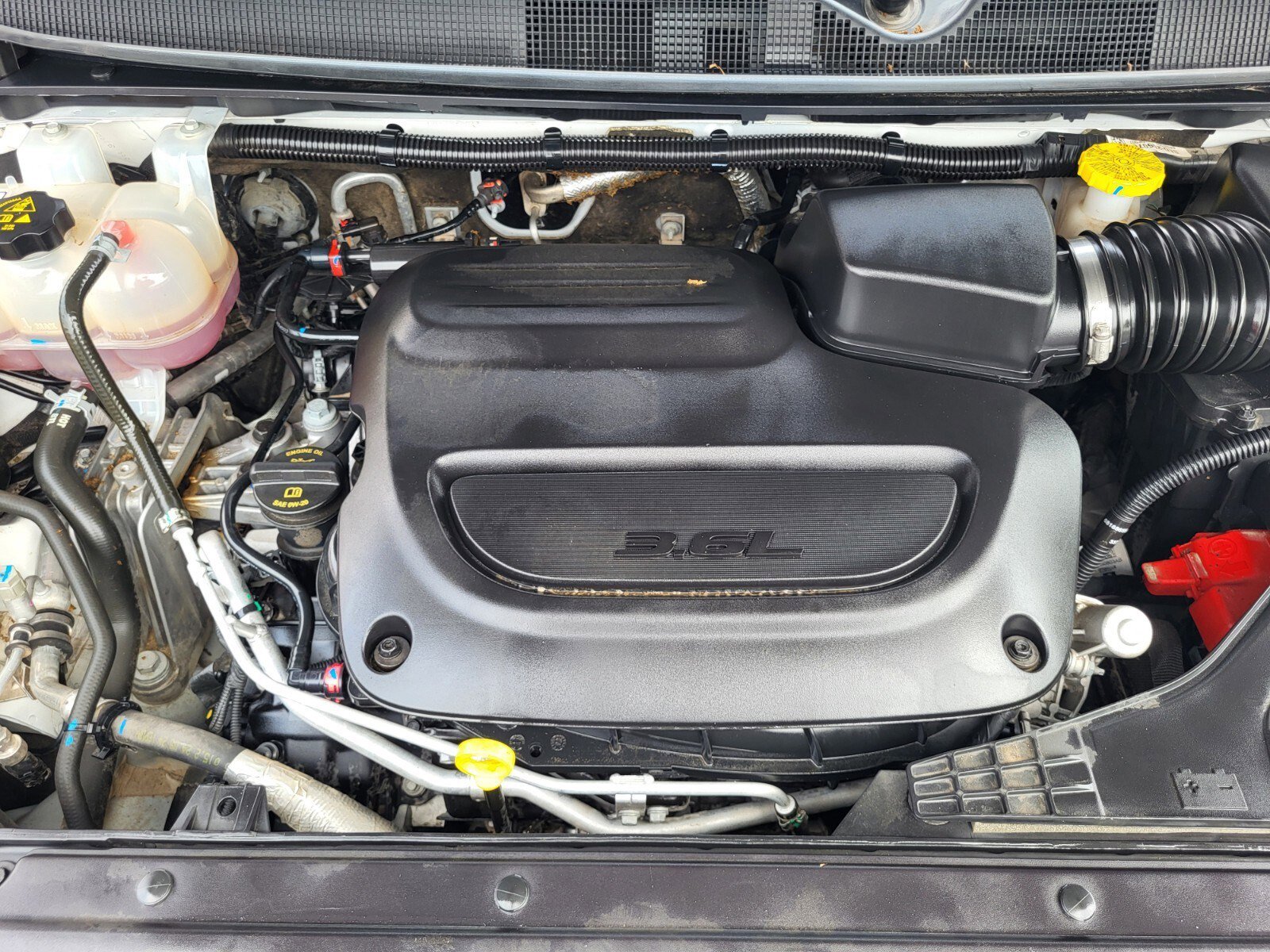 Used 2025 Chrysler Pacifica Select FWD image 32