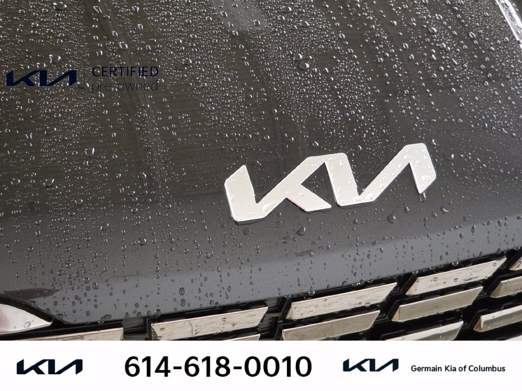 Certified 2023 Kia Carnival SX FWD image 13