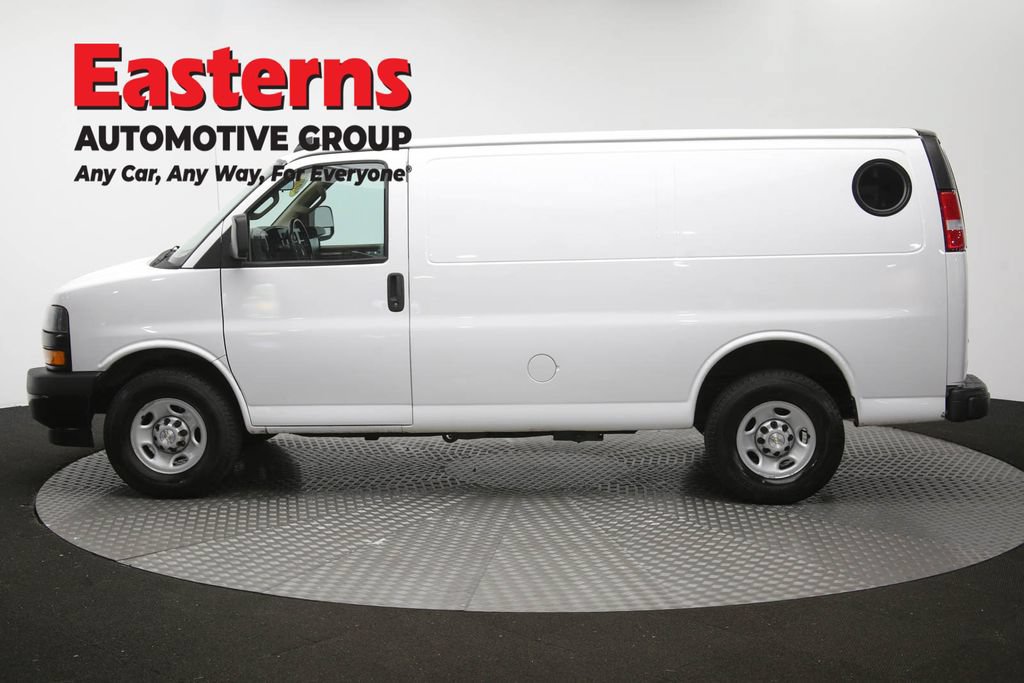 Used 2021 Chevrolet Express 3500 w/ Driver Convenience Package RWD image 56