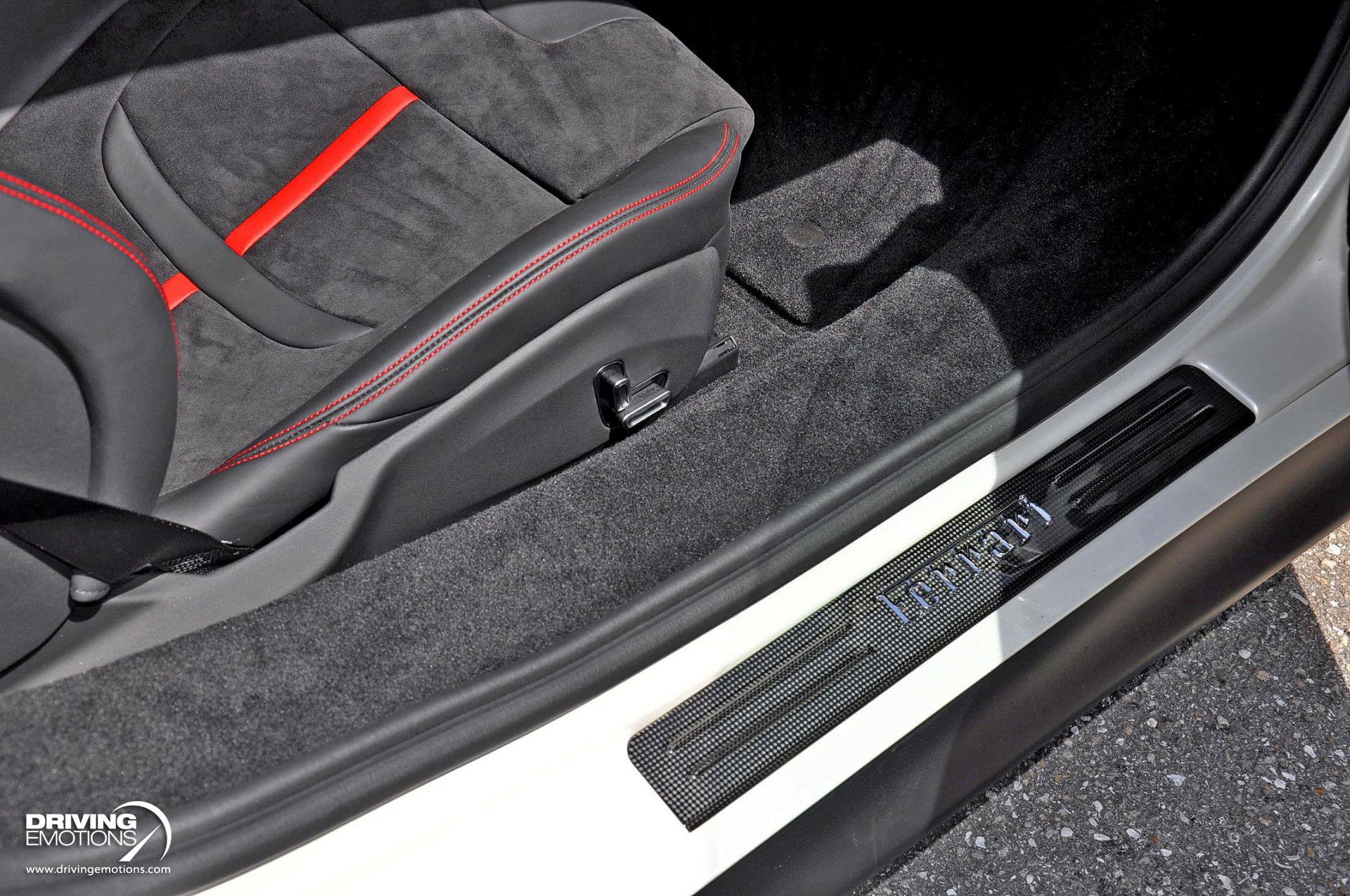 Used 2024 Ferrari SF90 Spider image 14