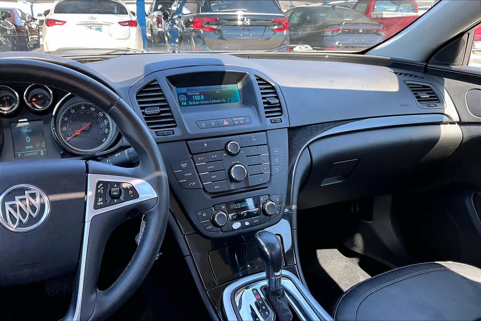 Used 2011 Buick Regal CXL w/ RL5 Preferred Equipment Group FWD image 6