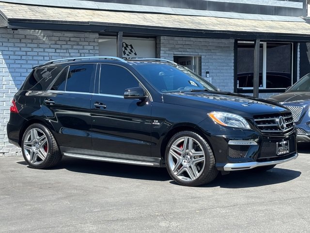 Used 2015 Mercedes-Benz ML 63 AMG 4MATIC w/ AMG Performance Package image 10